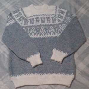 Cozy Nordic Fair Isle Pullover Sweater in Blue and Cream